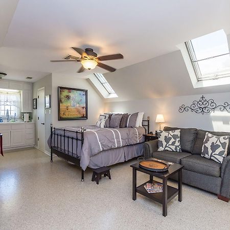 Gaushaus Royal Oaks Apartment Фредериксбург Екстериор снимка